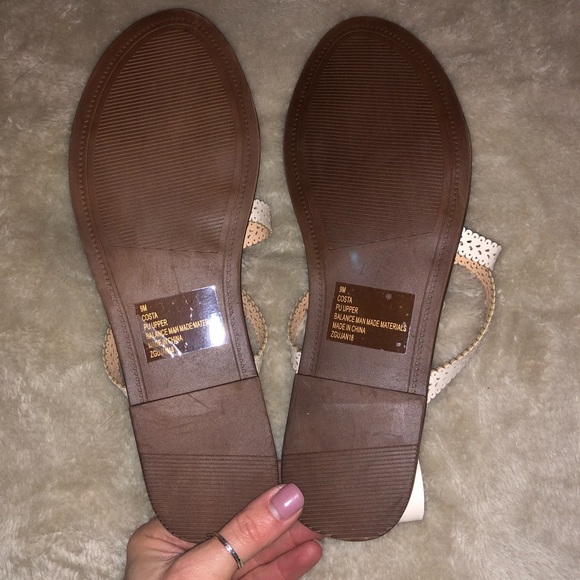 Sandals - Picture 4 of 4